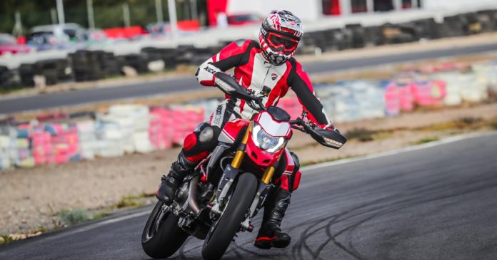 Hypermotard 950