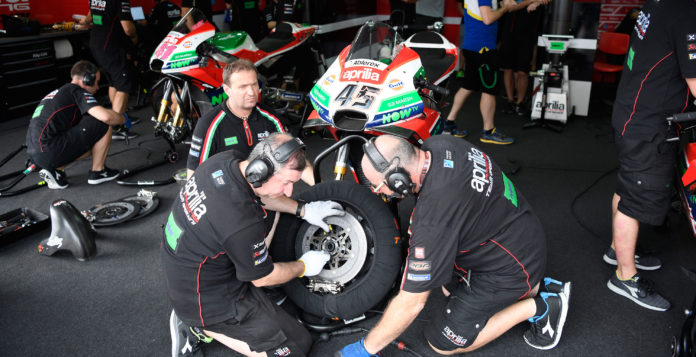 MotoGP motocikl menjanje delova