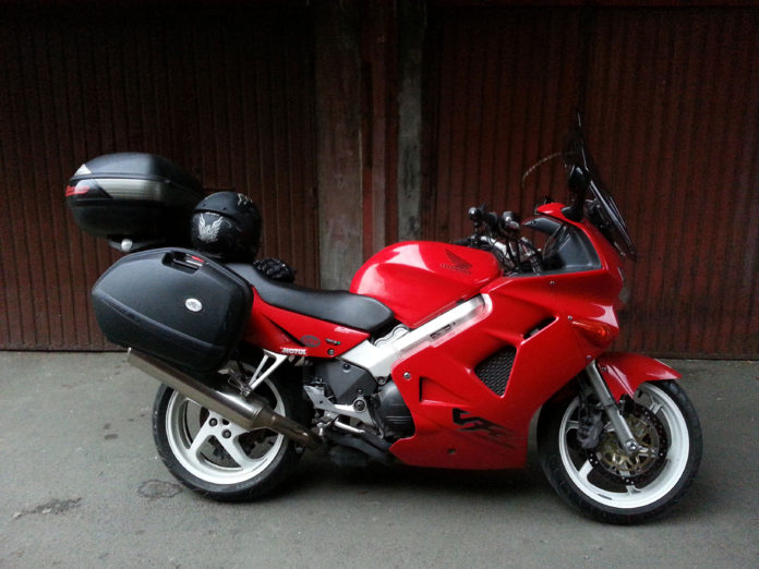 Predstavljamo polovnjake – Honda VFR 800 iz 1998.