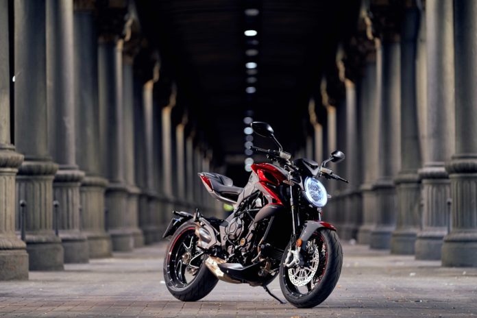 MV Agusta Brutale i Dragster 800 SCS