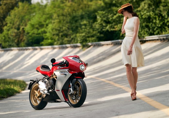 MV Agusta Superveloce 800