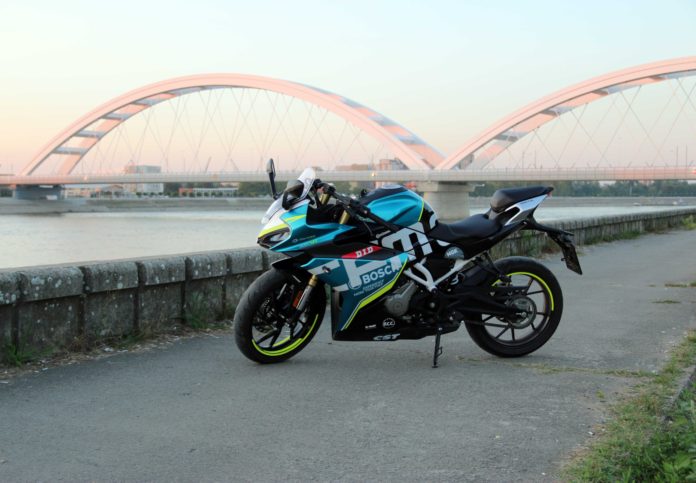 CF Moto SR300