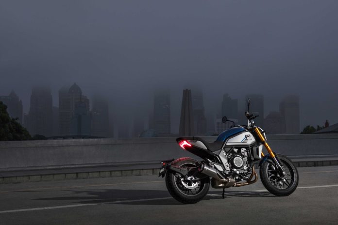 CFMOTO CL-X 700