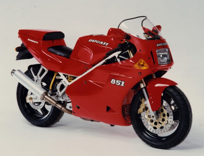 Ducati 851