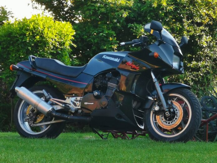 GPz900R Ninja
