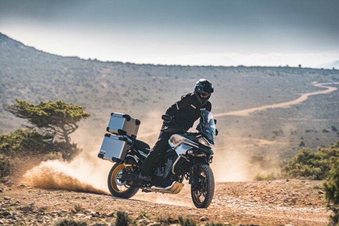 Poznate cene za CFMOTO 800MT za Srbiju