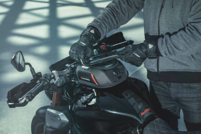 Komad moto opreme koji vožnju čini lakšom