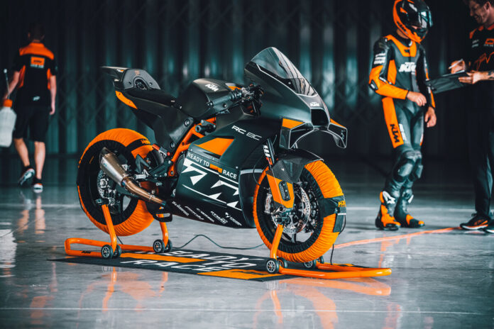 KTM RC8C 2023