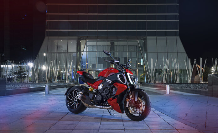 Ducati Diavel V4