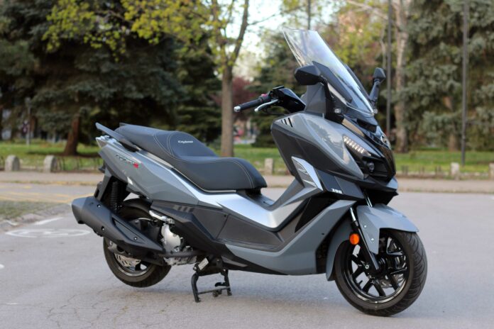SYM Cruisym α 300