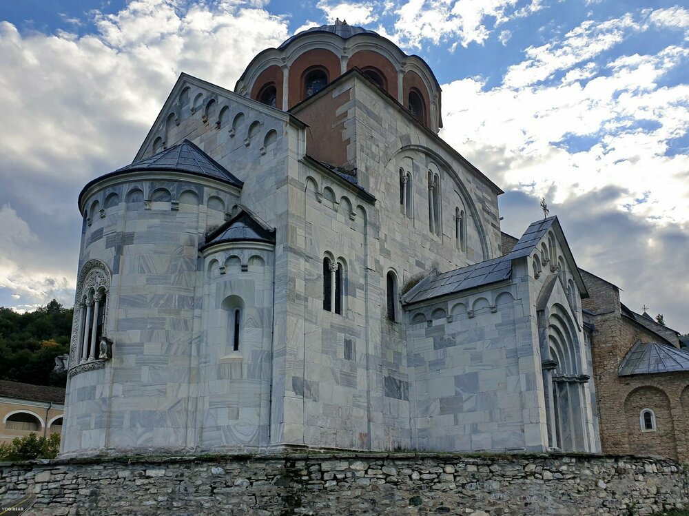 Predlozi za izlete motociklom u Srbiji – Manastir Studenica