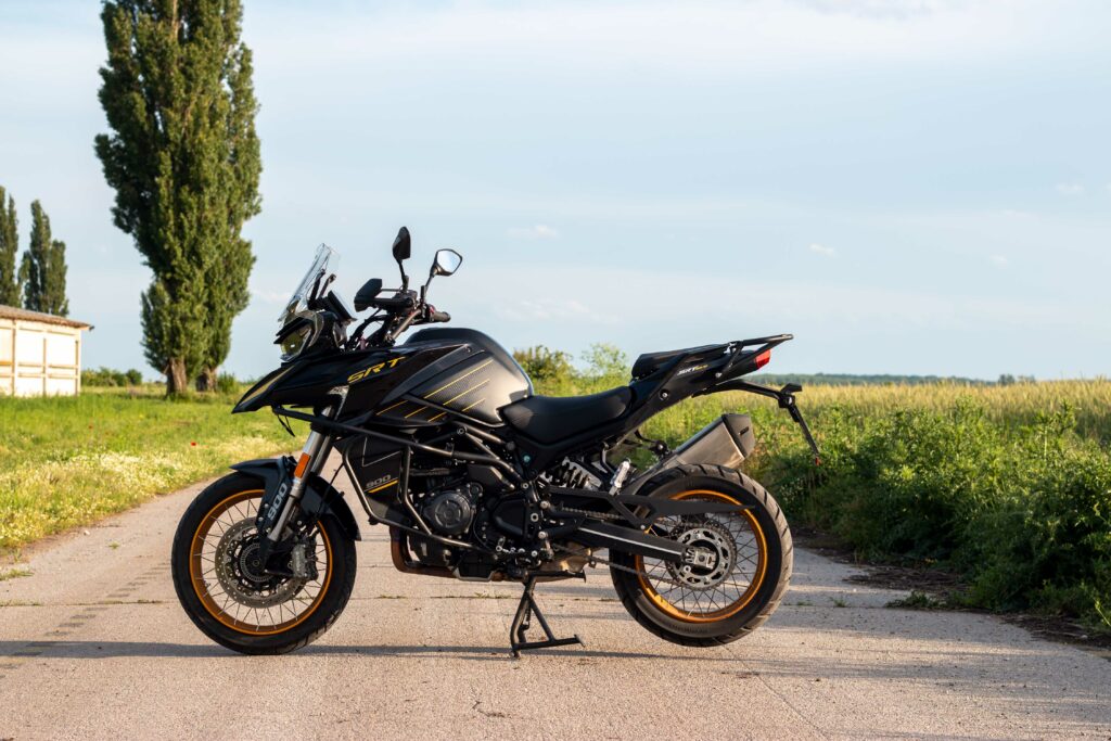 QJMOTOR SRT900SX