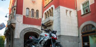 Aprilia Tuono 457
