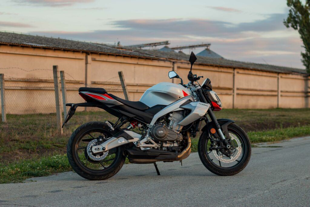Aprilia Tuono 457