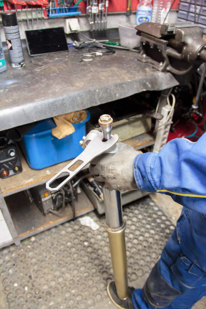 Kove 450 Rally servis prednje viljuške