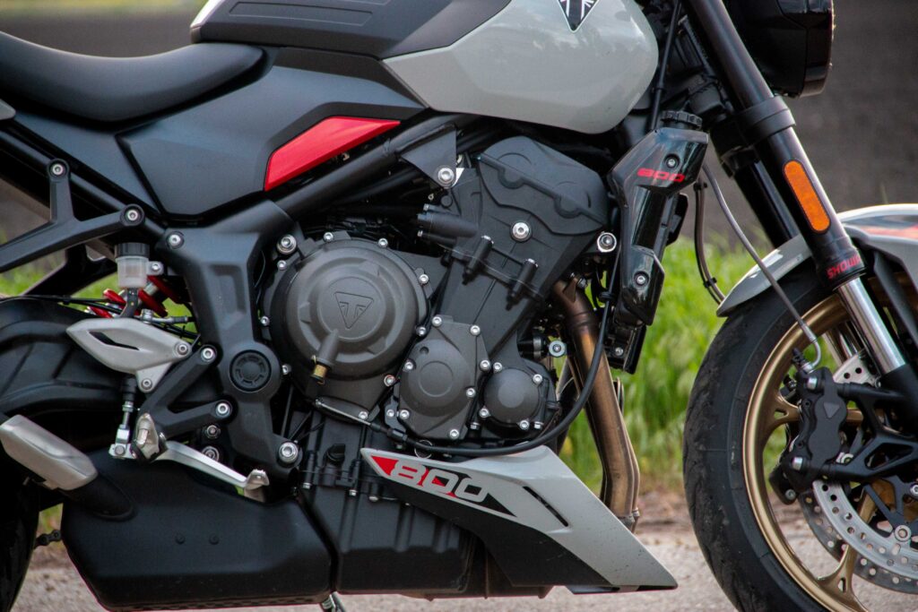 Triumph Trident 800