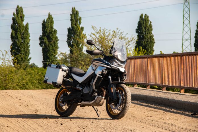 CFMOTO 800MT Explore