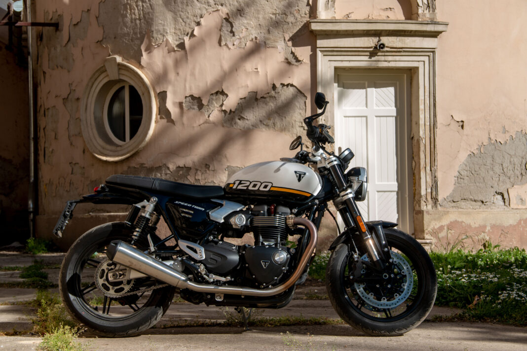 Triumph Speed Twin 1200