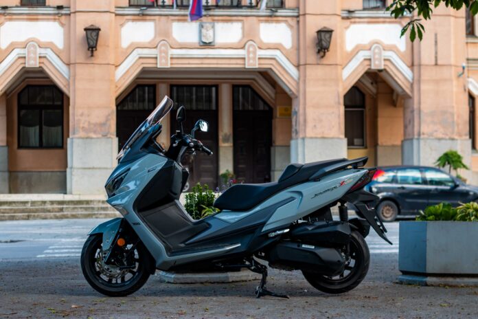 SYM Joymax Z300+