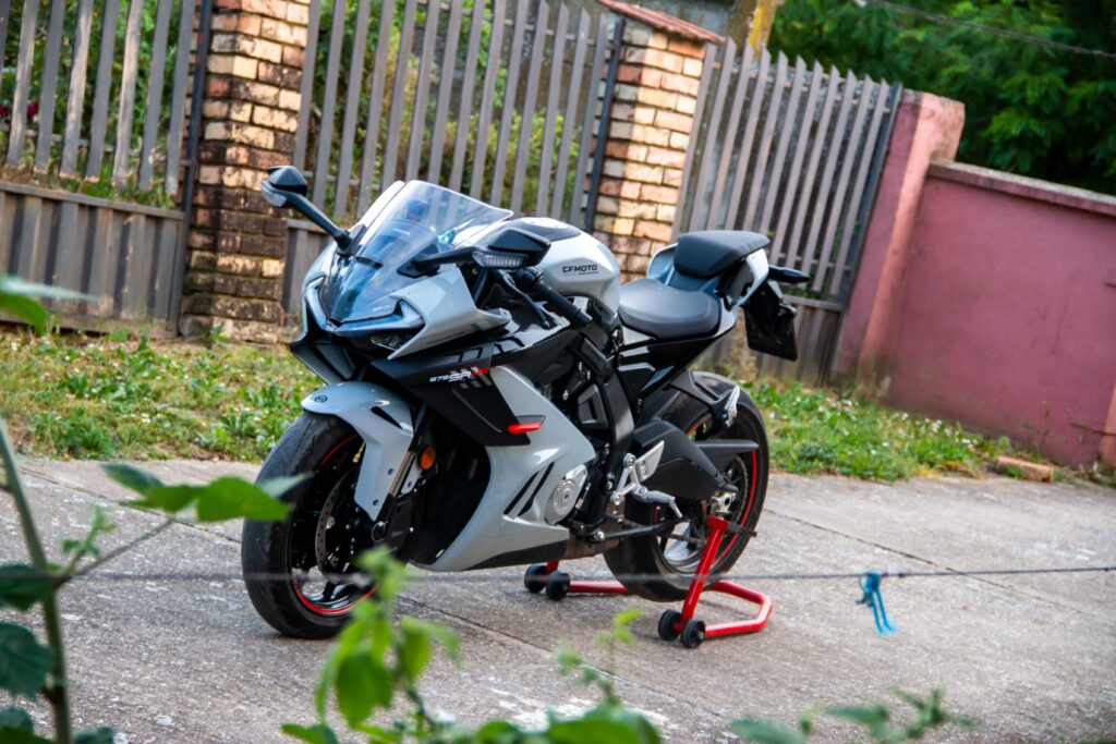 CFMOTO 675SR-R