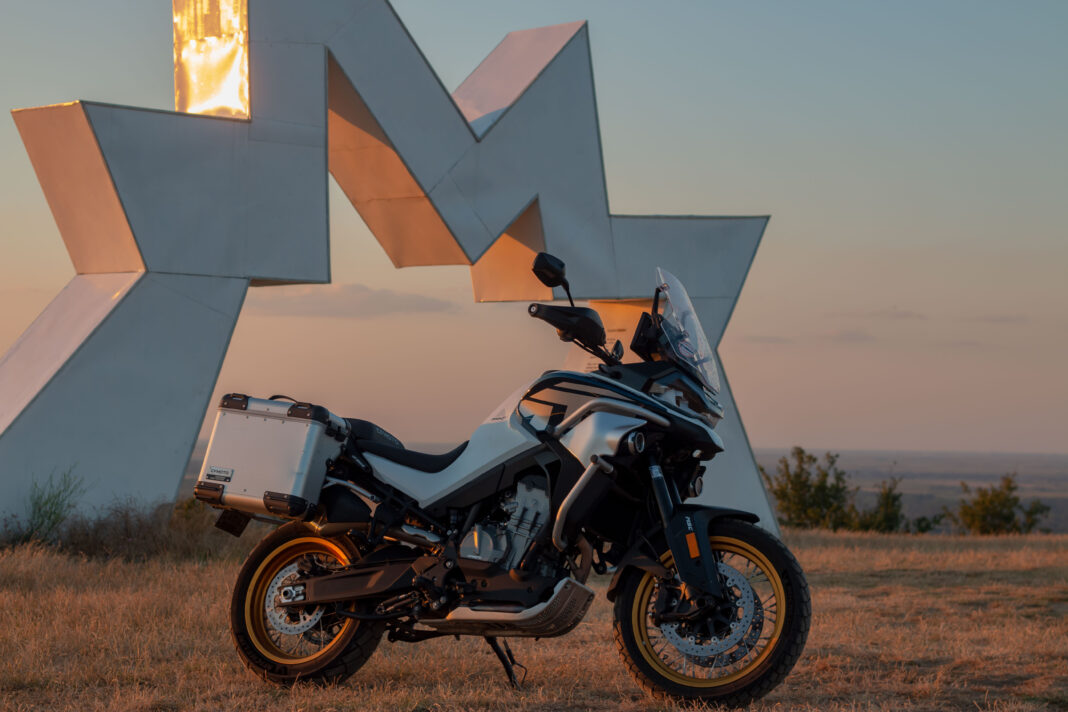 CFMOTO 800MT Explore